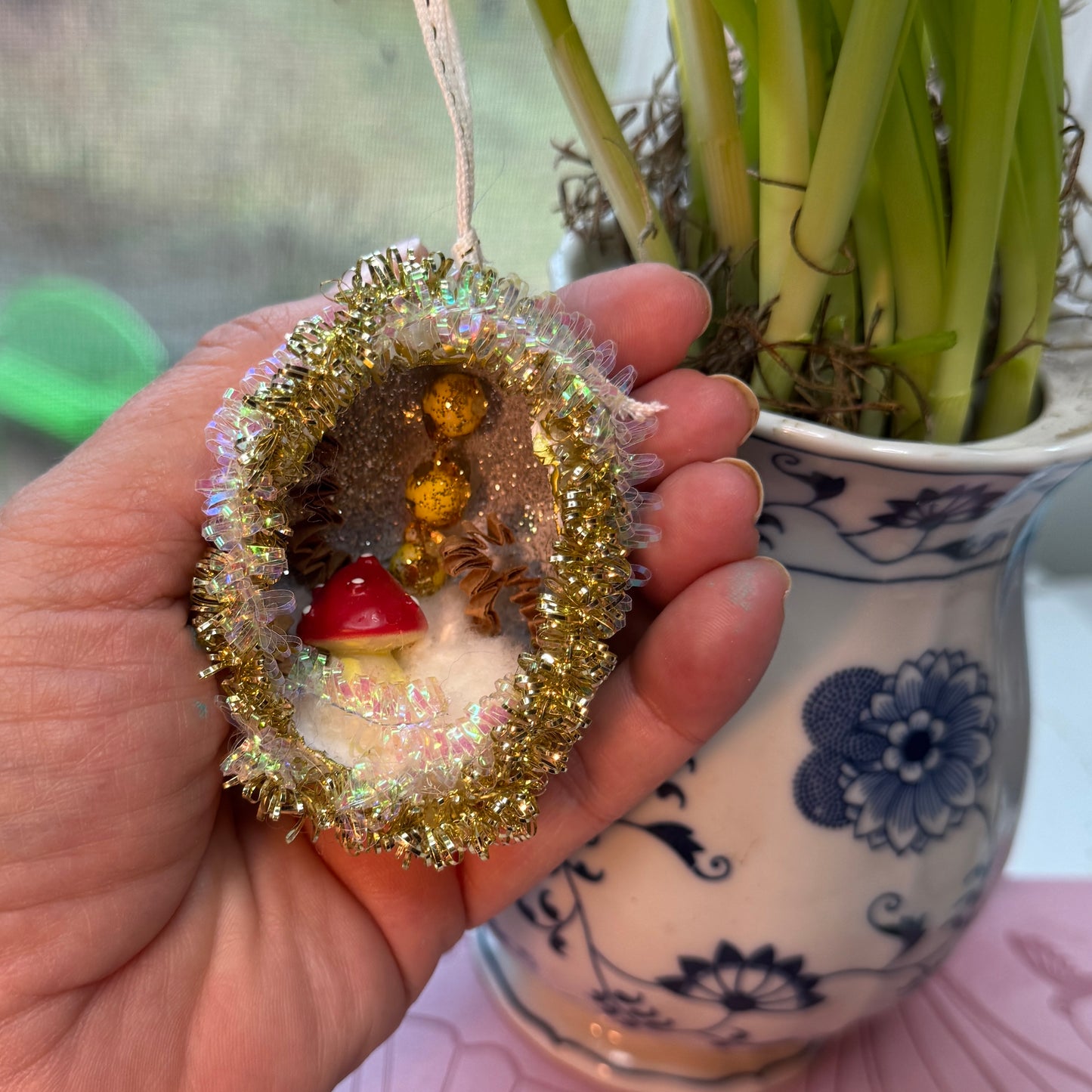 Make a Fancy Vintage Easter Egg, Saturday April 6th, 4-6 pm